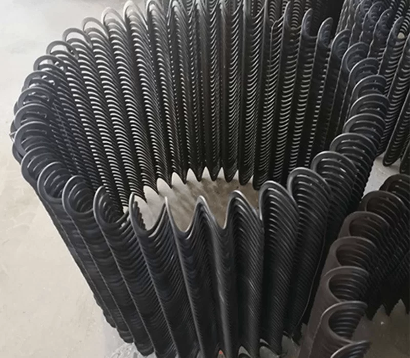 Pig feeding system auger